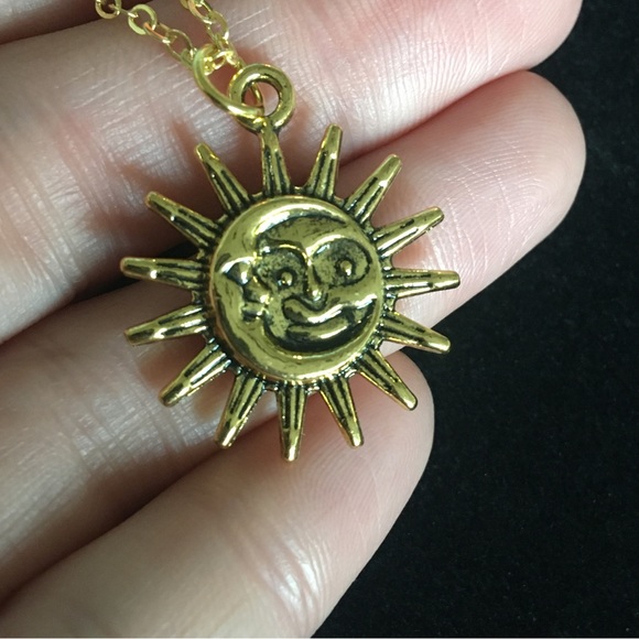 Retro Style Sun and Moon Necklace - Picture 5 of 7